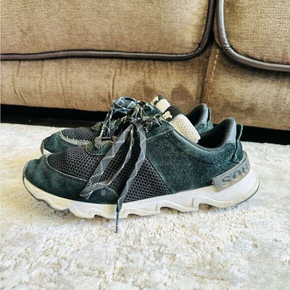 Sorel Kinetic Lite black Women sneakers size 10S3 - Picture 1 of 8